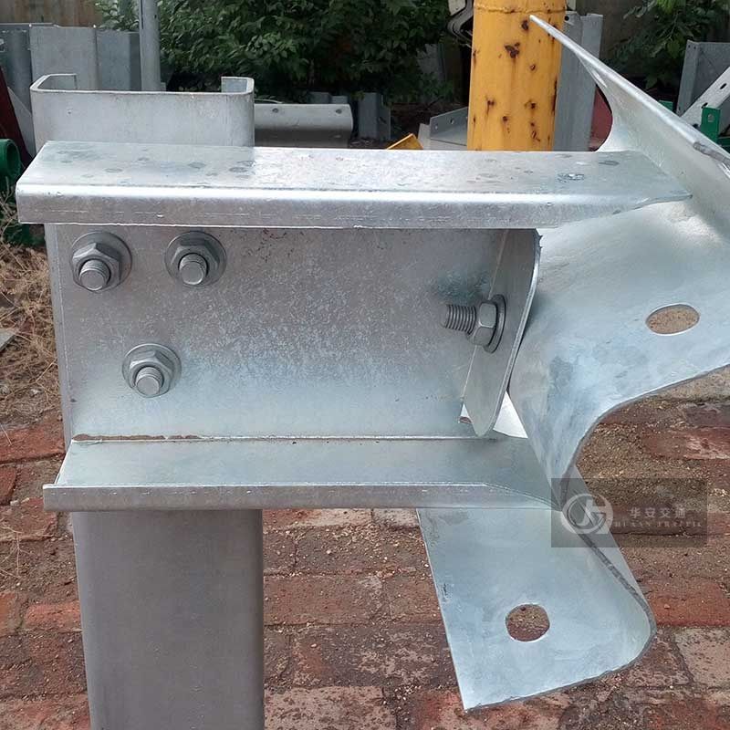 Special guardrail spacer block for Latin American road