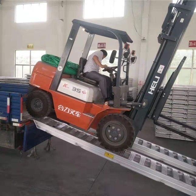 4 meters heavy duty aluminium alloy loading ramp