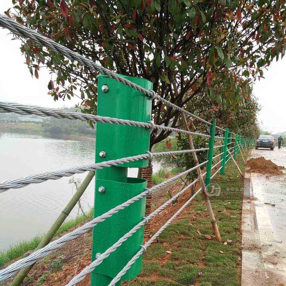 Grade B 4 steel wire ropes flexible cable barrier flexible guard rail