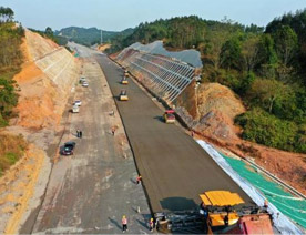 Shandong Huaan participó en la construcción del proyecto de la autopista Guangxi